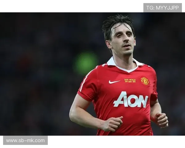 足球顶级球星与超级球星的传奇之路:辉煌成就与荣耀时刻的背后 足球顶级球星与超级球星的传奇之路:辉煌成就与荣耀时刻的背后